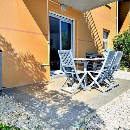 Awesome apartment in Orange with WiFi&2 Bedrooms Buitenkant foto