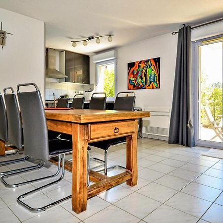 Awesome apartment in Orange with WiFi&2 Bedrooms Buitenkant foto