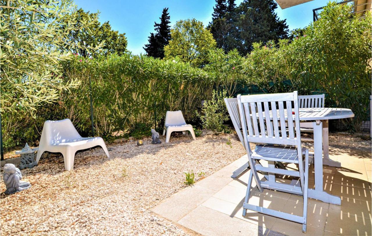 Awesome apartment in Orange with WiFi&2 Bedrooms Buitenkant foto