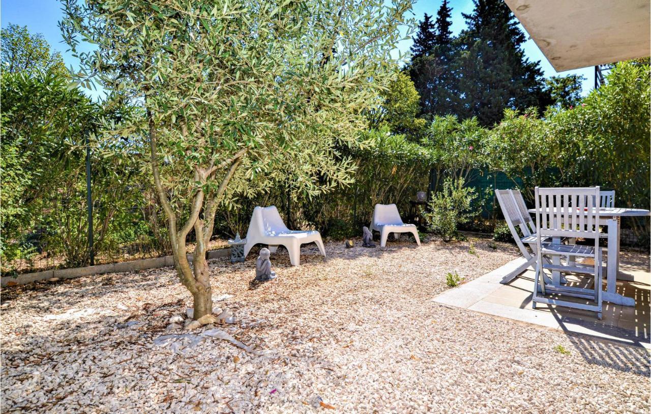 Awesome apartment in Orange with WiFi&2 Bedrooms Buitenkant foto
